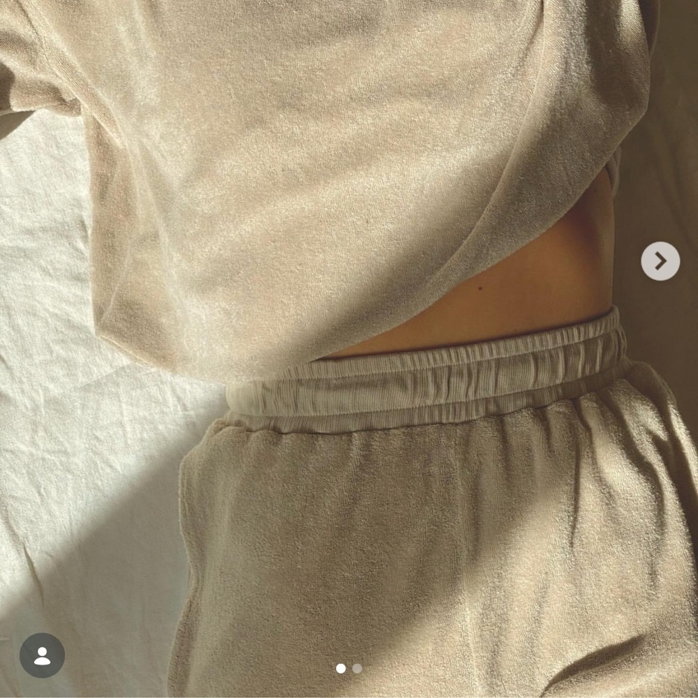 Brownlee Crewneck and Jogger Set Size Medium in Soft Neutral - Picture 2 of 8